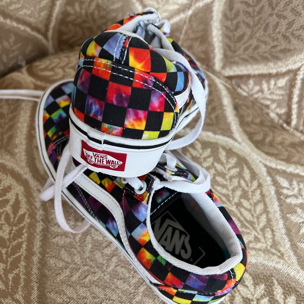 Vans - Picture 4 of 9